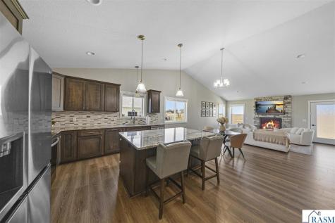 10 Sunset Court North Mankato MN 56003