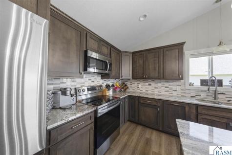 10 Sunset Court North Mankato MN 56003