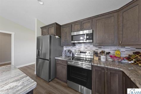 10 Sunset Court North Mankato MN 56003