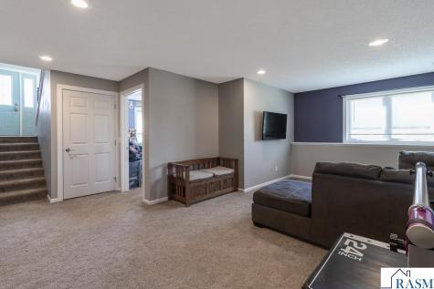 436 Valley View Drive Courtland MN 56021