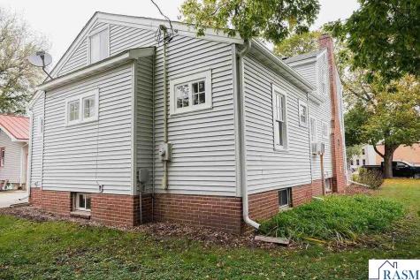 405 6th Street Jackson MN 56143