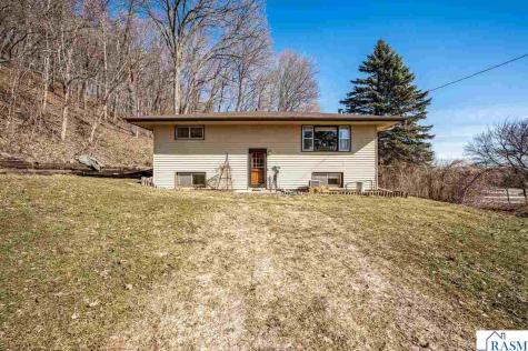 48050 Old River Bluff Road St. Peter MN 56082