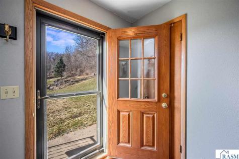48050 Old River Bluff Road St. Peter MN 56082