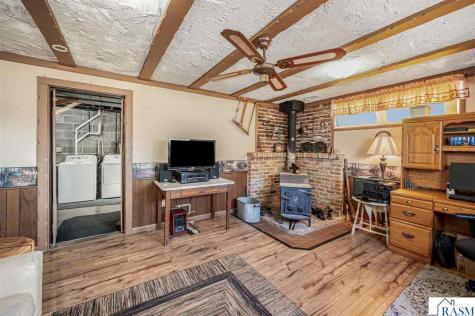 48050 Old River Bluff Road St. Peter MN 56082