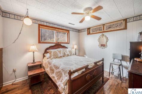 48050 Old River Bluff Road St. Peter MN 56082