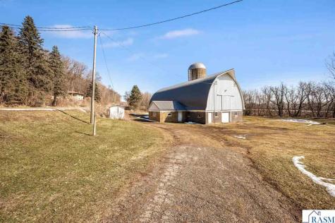 48050 Old River Bluff Road St. Peter MN 56082