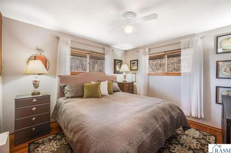 48050 Old River Bluff Road St. Peter MN 56082