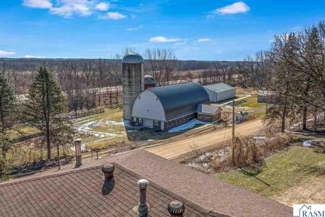 48050 Old River Bluff Road St. Peter MN 56082