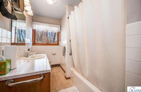 48050 Old River Bluff Road St. Peter MN 56082