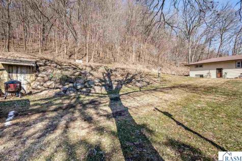48050 Old River Bluff Road St. Peter MN 56082