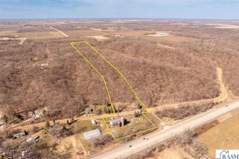 48050 Old River Bluff Road St. Peter MN 56082