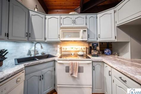 1014 Highland Drive Blue Earth MN 56013