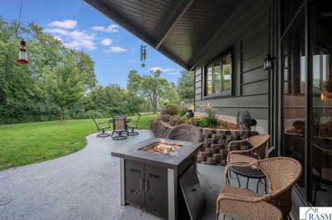1014 Highland Drive Blue Earth MN 56013