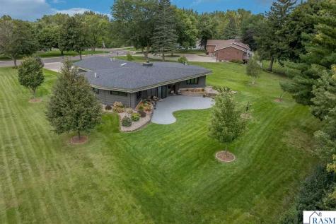 1014 Highland Drive Blue Earth MN 56013