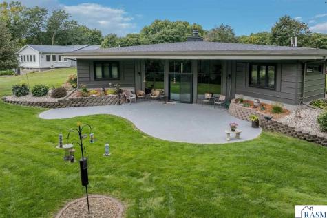 1014 Highland Drive Blue Earth MN 56013