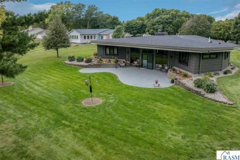 1014 Highland Drive Blue Earth MN 56013