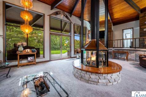 1014 Highland Drive Blue Earth MN 56013