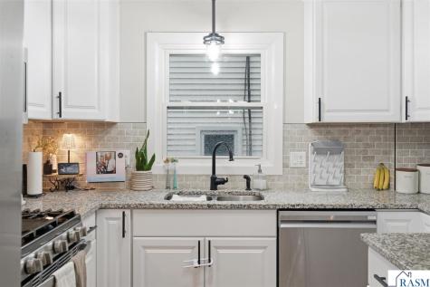 119 W 5th Avenue Minnesota Lake MN 56068