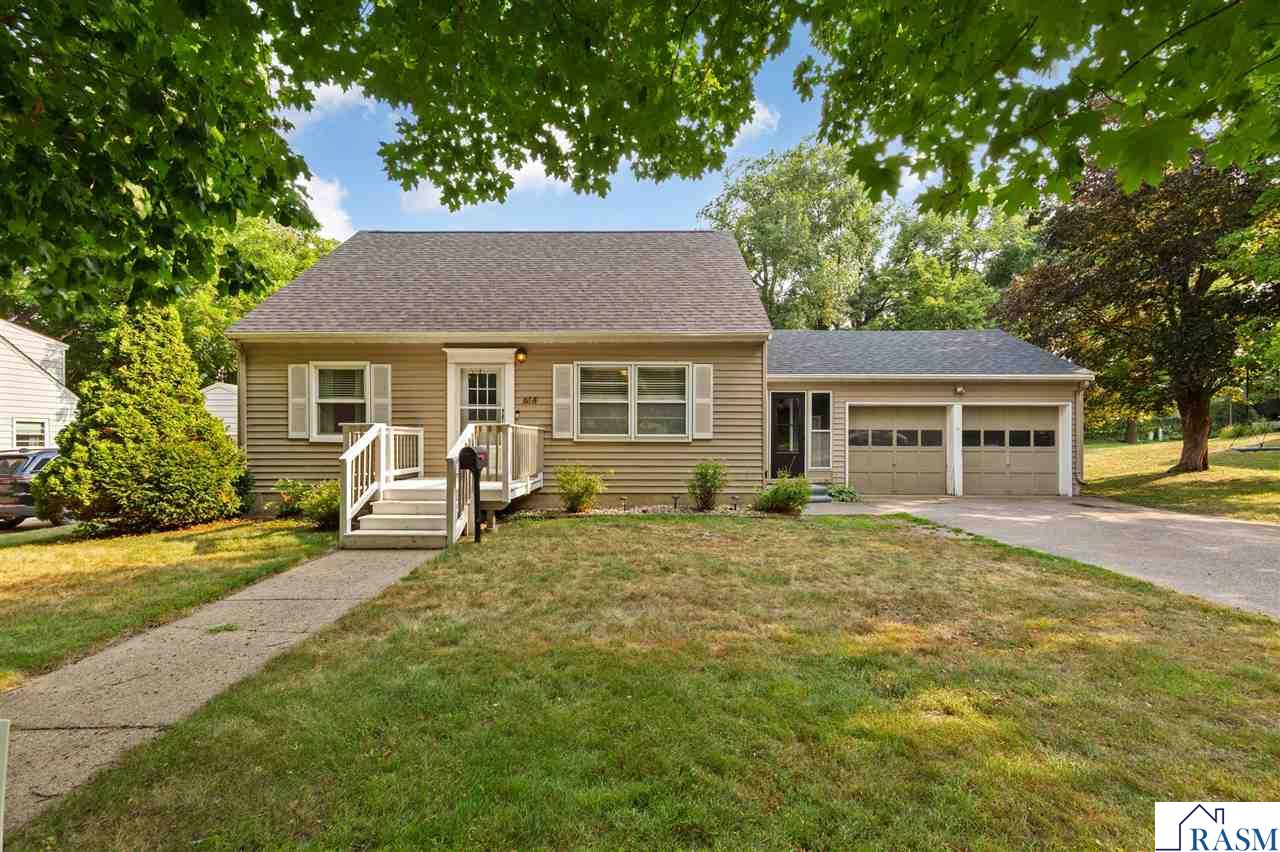 614 Lower Johnson Circle St. Peter MN 56082
