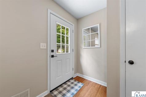 614 Lower Johnson Circle St. Peter MN 56082