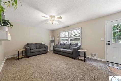 614 Lower Johnson Circle St. Peter MN 56082