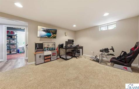 614 Lower Johnson Circle St. Peter MN 56082
