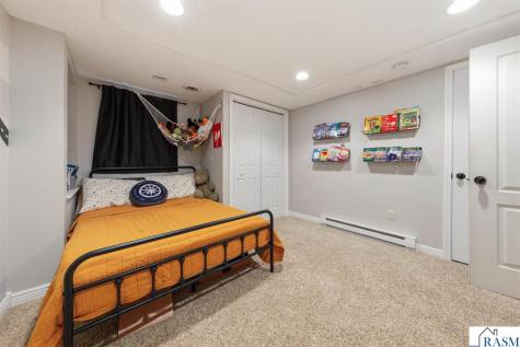 614 Lower Johnson Circle St. Peter MN 56082