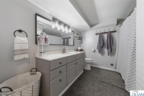 614 Lower Johnson Circle St. Peter MN 56082
