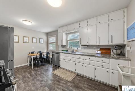 614 Lower Johnson Circle St. Peter MN 56082