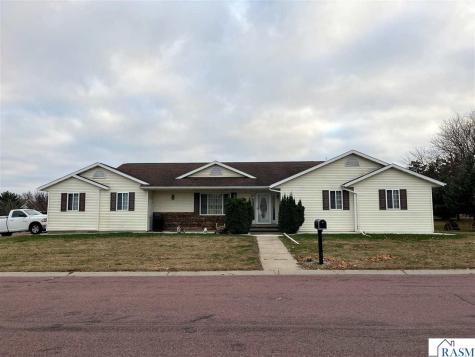 1007 Westwood Drive St. James MN 56081