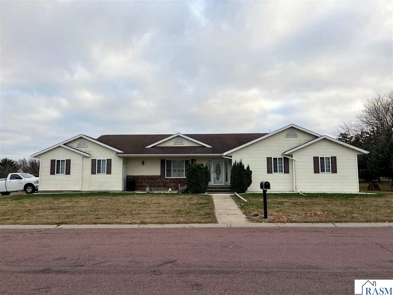1007 Westwood Drive St. James MN 56081