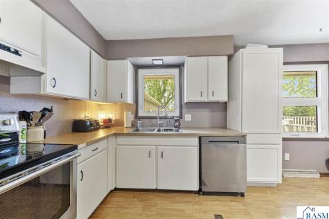 1129 S Ramsey Street Blue Earth MN 56013