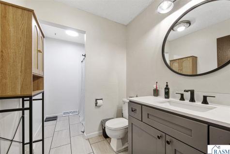 1129 S Ramsey Street Blue Earth MN 56013