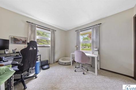 1129 S Ramsey Street Blue Earth MN 56013