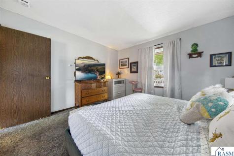 1129 S Ramsey Street Blue Earth MN 56013