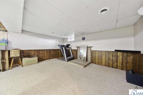 1129 S Ramsey Street Blue Earth MN 56013