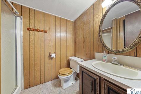 1129 S Ramsey Street Blue Earth MN 56013