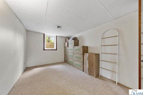 1129 S Ramsey Street Blue Earth MN 56013