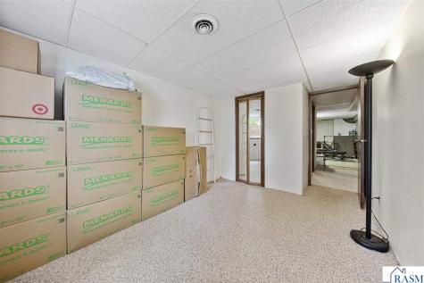 1129 S Ramsey Street Blue Earth MN 56013