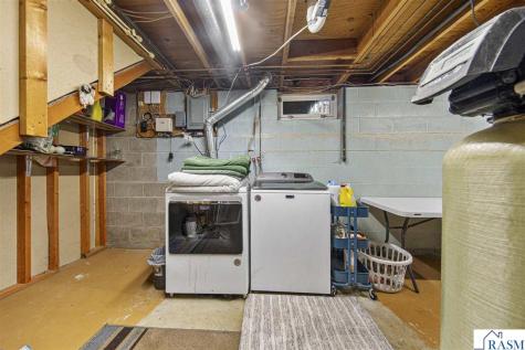 1129 S Ramsey Street Blue Earth MN 56013