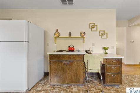 219 Floral Avenue Mankato MN 56001