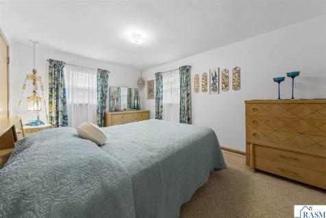 219 Floral Avenue Mankato MN 56001
