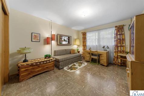 219 Floral Avenue Mankato MN 56001