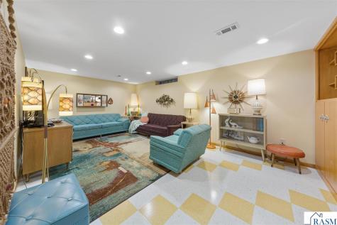219 Floral Avenue Mankato MN 56001