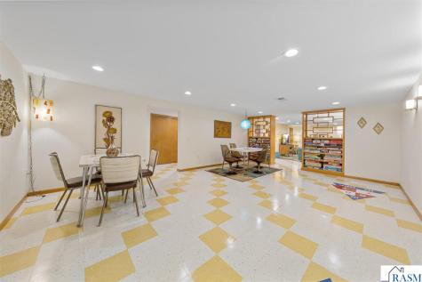 219 Floral Avenue Mankato MN 56001