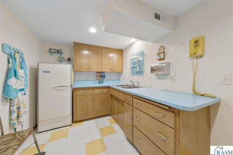 219 Floral Avenue Mankato MN 56001