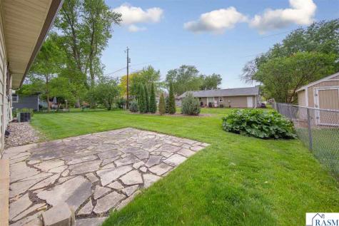 219 Floral Avenue Mankato MN 56001