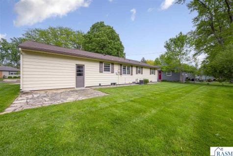 219 Floral Avenue Mankato MN 56001