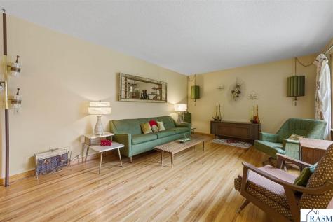 219 Floral Avenue Mankato MN 56001