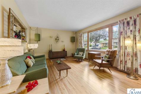 219 Floral Avenue Mankato MN 56001